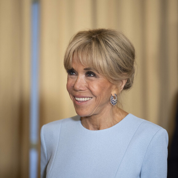 Brigitte Macron durant le dîner officiel organisé pour la venue du président chinois, Xi Jinping en France, au palais de l'Élysée, à Paris, le 6 mai 2024. © Eliot Blondet / Pool / Bestimage