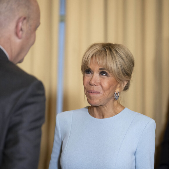 Brigitte Macron durant le dîner officiel organisé pour la venue du président chinois, Xi Jinping en France, au palais de l'Élysée, à Paris, le 6 mai 2024. © Eliot Blondet / Pool / Bestimage