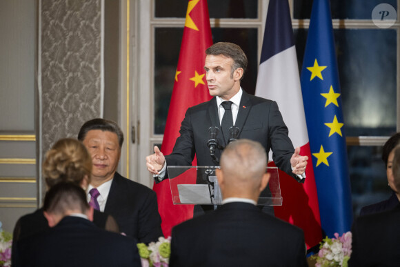 Emmanuel et Brigitte Macron ont organisé une réception lundi 6 mai à l'Élysée

Emmanuel Macron parle durant le dîner officiel organisé pour la venue du président chinois, Xi Jinping en France, au palais de l'Élysée, à Paris, le 6 mai 2024. © Eliot Blondet / Pool / Bestimage