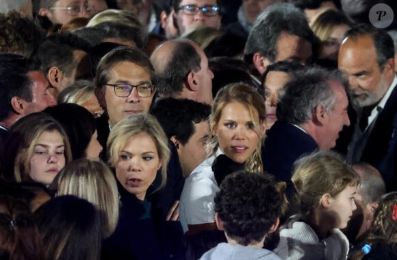 Tiphaine, Laurence et Sébastien Auzière, Edouard Philippe - La famille du président Emmanuel Macron est venue assister à son discours au Champ de Mars le soir de sa victoire à l'élection présidentielle 2022 le 24 avril 2022. © Dominique Jacovides / Bestimage  President Emmanuel Macron's family attended his speech at the Champ de Mars on the evening of his victory in the 2022 presidential election on 24 April 2022 