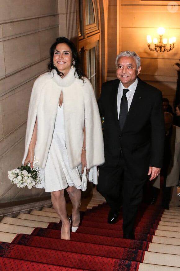  Exclusif -Mariage de François Bennaceur et Cyrine à la mairie du 16ème arrondissement à Paris, en présence de leurs familles et amis. Le 29 janvier 2016