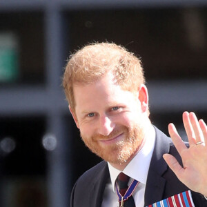 Le prince Harry, duc de Sussex arrive à la célébration du 10ème anniversaire des Invictus Games, en la cathédrale Saint-Paul à Londres, le 8 mai 2024. Venu sans sa femme et ses enfants, il ne rencontrera pas son père qui lutte actuellement contre un cancer. 