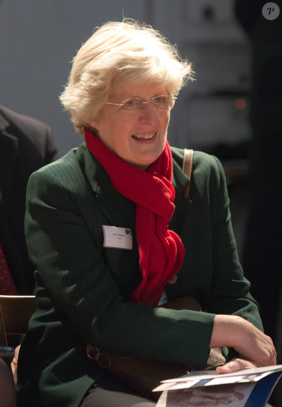 Lady Jane Fellowes est considérée comme une proche confidente du prince Harry et était également présente pour le soutenir lors de cet événement
Lady Jane Fellowes au siege social de Only Connect a Londres. Le 19 novembre 2013 