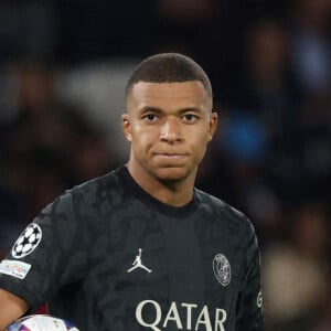 Kylian Mbappé a fait une grande annonce à ses fans ce vendredi via ses réseaux sociaux.
Kylian Mbappé lors d'un match de football du 1er tour du groupe F de la Ligue des champions de l'UEFA entre le Paris Saint-Germain (PSG) et le Borussia Dortmund (BVB) au stade du Parc des Princes à Paris, en France. (Xinhua/Gao Jing)