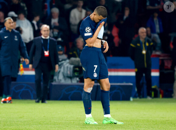 Sans surprise aucune, Kylian Mbappé a annoncé quitter le PSG à la fin de la saison
Kylian Mbappé du Paris Saint-Germain lors du match de la demi-finale retour de l'UEFA Champions League entre le Paris Saint-Germain et le Borussia Dortmund à Paris, France, le 7 mai 2024.