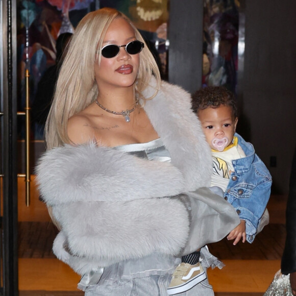Rihanna et son compagnon Asap Rocky fêtent le 2ème anniversaire de leur fils Rza au musée Color Factory à New York, le 11 mai 2024.