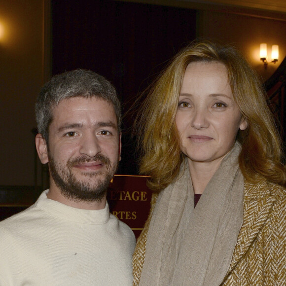 Le chanteur Gregoire et sa femme Eleonore de Galard - Mimie Mathy a recu les insignes de Chevalier dans l'Ordre National du Merite des mains de Jean-Claude Camus a l'issue de son spectacle "Je re-papote avec vous" au theatre de la Porte Saint-Martin a Paris. Le 13 decembre 2013