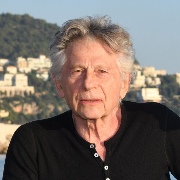 Roman Polanski est à Nice pour la clôture de la 1ere édition du Festival Ciné Roman à Nice le 26 octobre 2019. Pour cette soirée de clôture, c'est le film "J'accuse" réalisé pas Roman Polanski d'après le roman de Robert Harris qui a sera projeté. Cette manifestation a lieu du 23 au 26 octobre 2019. Tout en marquant la fin de l'année du Cinéma à Nice, elle deviendra pérenne et marquera une nouvelle avancée dans la présence de la Ville au niveau culturel international. Comme son nom l'indique, le festival Ciné Roman consiste à organiser un festival qui présente des films tirés de roman à travers différentes programmations (films en compétitions, avant-premières, films cultes) mais aussi des débats, masterclass et lectures. Daniel et Nathalie Benoin, Carole Chrétiennot et Christophe Barratier, les organisateurs de ce Festival souhaitent qu'il donne lieu à des rencontres entre auteurs, éditeurs, réalisateurs-producteurs et surtout bien sûr avec le public. © Bruno Bebert / Bestimage 