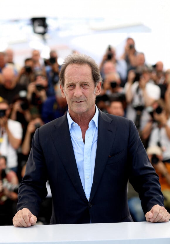 Vincent Lindon (président du jury) lors du photocall du jury officiel lors du 75ème Festival International du Film de Cannes, au Palais des Festivals de Cannes à Cannes, France, le 17 mai 2022. © Dominique Jacovides/Bestimage