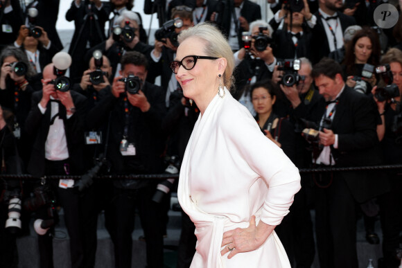 Meryl Streep - Montée des marches du film " Le deuxième acte " pour la cérémonie d'ouverture du 77ème Festival International du Film de Cannes, au Palais des Festivals à Cannes. Le 14 mai 2024 © Jacovides-Moreau / Bestimage 