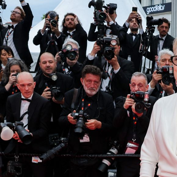 Meryl Streep - Montée des marches du film " Le deuxième acte " pour la cérémonie d'ouverture du 77ème Festival International du Film de Cannes, au Palais des Festivals à Cannes. Le 14 mai 2024 © Jacovides-Moreau / Bestimage 