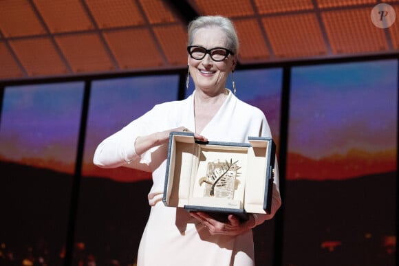 Meryl Streep recevant sa Palme d'Or d'honneur lors du 77e Festival de Cannes le 14 mai 2024. Photo by David NIVIERE/ABACAPRESS.COM