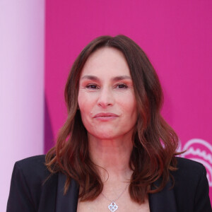 Et très vite, les tensions se sont dissipées et une entente générale s'est installée à la place.
Vanessa Demouy - Soirée d'ouverture de la 7ème saison de "CanneSeries" à Cannes le 5 avril 2024. © Denis Guignebourg/Bestimage