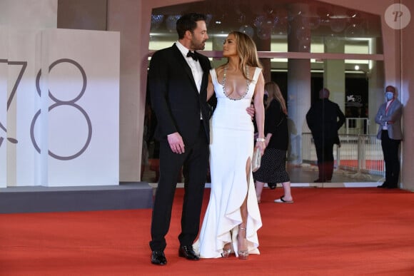 Ben Affleck et Jennifer Lopez au 78ᵉ festival international du film de Venise, le 10 septembre 2021.