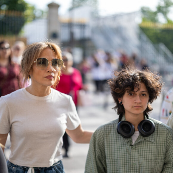 Et s'est rendue à Paris avec sa fille Emme, sans Ben Affleck.
Jennifer Lopez et Emme à Paris, France, le 10 mai 2024.