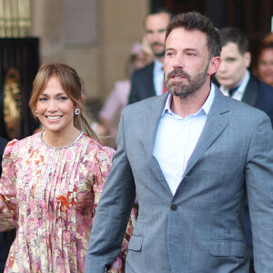 Jennifer Lopez - Photocall de la première du film "The Mother" à Los Angeles.