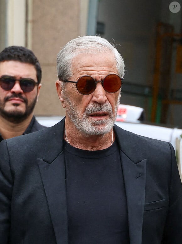 Exclusif - Jean-Claude Darmon - Obsèques du producteur François Bennaceur (Ben Naceur) au cimetière ancien de Neuilly-sur-Seine, France, le 13 mai 2024. 