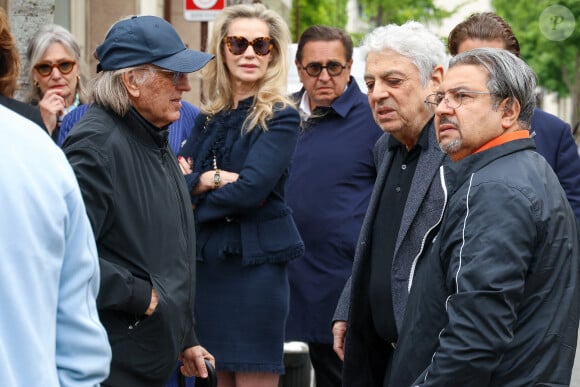 Exclusif - Sylvie Rousseau, Laura Restelli-Brizard, Alexandre Arcady et Enrico Macias - Obsèques du producteur François Bennaceur (Ben Naceur) au cimetière ancien de Neuilly-sur-Seine, France, le 13 mai 2024. 