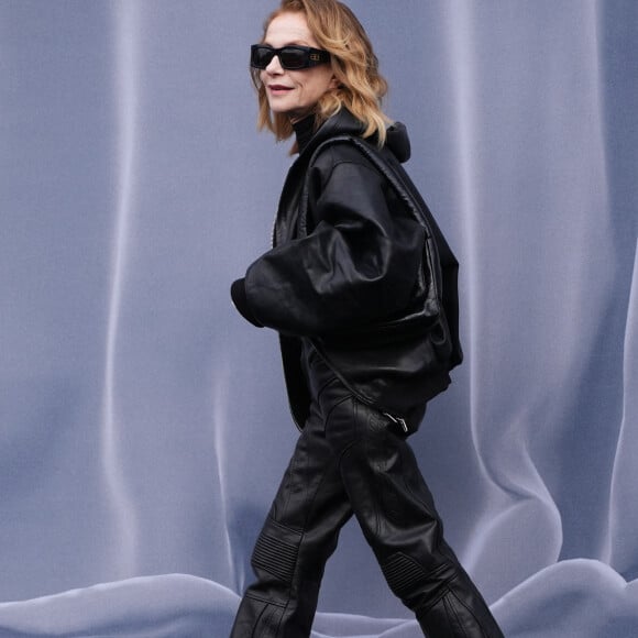 Isabelle Huppert - Arrivées au défilé de mode Femmes prêt-à-porter automne-hiver 2024/2025 "Balenciaga", dans la cour du Dôme des Invalides, lors de la fashion week de Paris le 3 mars 2024. © Lucia Sabatelli / Bestimage