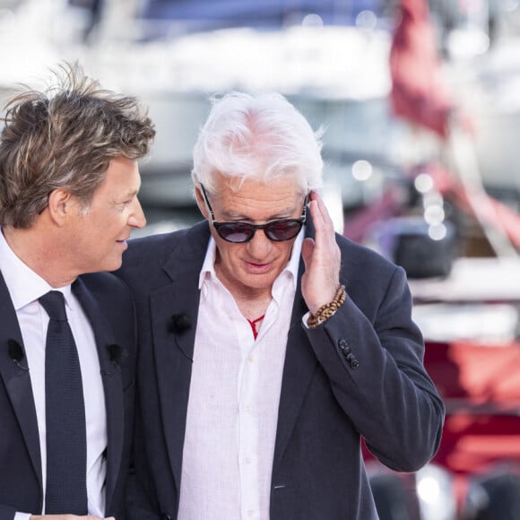 Exclusif - Laurent Delahousse et Richard Gere lors de l'enregistrement du "20h30 le dimanche" (19/05/24) avec Laurent Delahousse lors du 77ème Festival International du Film de Cannes, France, le 17 mai 2024. © Olivier Borde/Bestimage