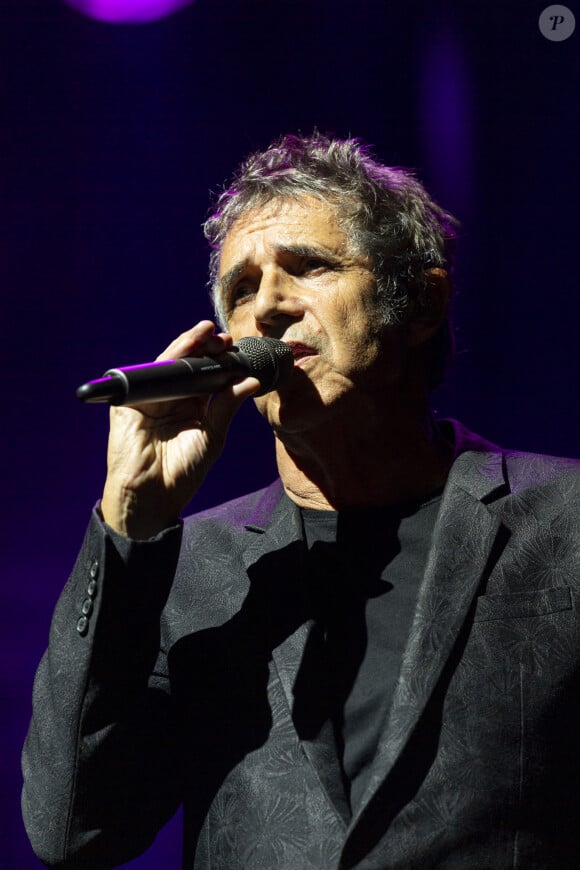 Julien Clerc en concert lors du Festival "Paris Paradis" à la Villette à Paris le 9 septembre 2023. © Pierre Perusseau/Bestimage