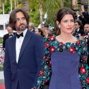 Dimitri Rassam et Charlotte Casiraghi - Montée des marches du film " Jeanne du Barry " pour la cérémonie d'ouverture du 76ème Festival International du Film de Cannes, au Palais des Festivals à Cannes. © Olivier Borde / Bestimage