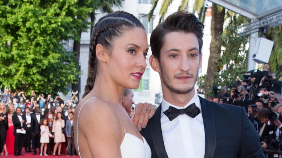 Pierre Niney et Natasha Andrews : Les plus belles photos du couple, toujours très chic, à Cannes