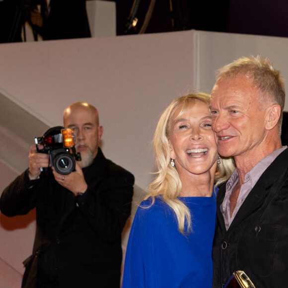 Sting et sa femme Trudie Styler à la montée des marches du film Parthenope lors du 77ᵉ Festival International du Film de Cannes, au Palais des Festivals à Cannes. Le 21 mai 2024 © Jacovides-Moreau / Bestimage