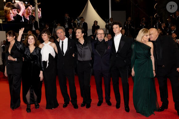 Luisa Ranieri, Stefania Sandrelli, Celeste Dalla Porta, Paolo Sorrentino, Dario Aita, Gary Oldman, Daniele Rienzo, Isabella Ferrari, Peppe Lanzetta à la montée des marches du film Parthenope lors du 77ᵉ Festival International du Film de Cannes, au Palais des Festivals à Cannes. Le 21 mai 2024 © Jacovides-Moreau / Bestimage