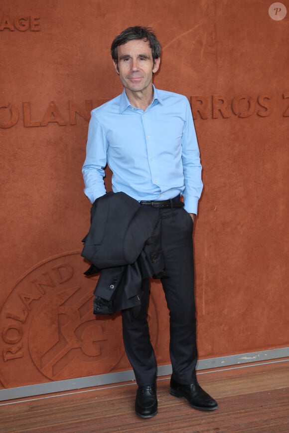 Car il est père de quatre enfants !
David Pujadas au village lors des internationaux de tennis de Roland Garros à Paris le 8 juin 2018. © Cyril Moreau / Bestimage