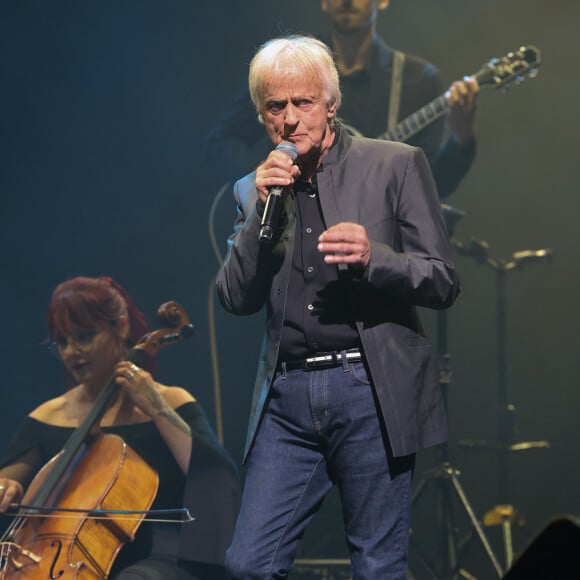 Dave - Dave célèbre son 80ème anniversaire sur la scène de Grand Rex à Paris le 21 mai 2024. Dave a enthousiasmé le public durant plus de deux heures, pour son concert anniversaire. © Coadic Guirec/Bestimage