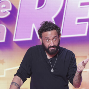 La propriété de l'animateur s'étend par ailleurs jusqu'à 5000 m2 et donne sur des vignes. 
Exclusif - Cyril Hanouna - Sur le plateau de l'émission TPMP (Touche Pas à Mon Poste) présentée en direct par C.Hanouna et diffusée sur C8 - Paris le 03/05/2024 - © Jack Tribeca / Bestimage