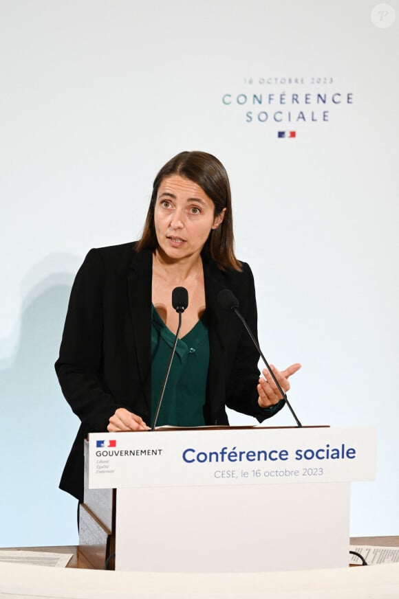 Sophie Binet, Secrétaire générale de la CGT - E.Borne, Première ministre, prononce le discours d'ouverture de la conférence sociale sur les dynamiques de parcours et de rémunération au Conseil économique, social et environnemental (Cese) à Paris, le 16 octobre 2023. © Tomas Stevens / Pool / Bestimage 