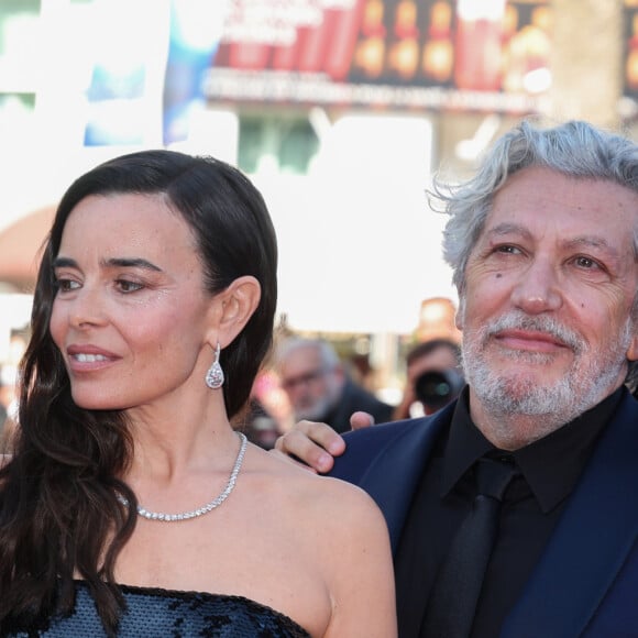 Ensemble, ils ont deux garçons, Roxan et Tara-Jay

François Civil, Élodie Bouchez, Alain Chabat - Montée des marches du film " L'amour ouf " lors du 77ème Festival International du Film de Cannes, au Palais des Festivals à Cannes. Le 23 mai 2024 © Jacovides-Moreau / Bestimage 