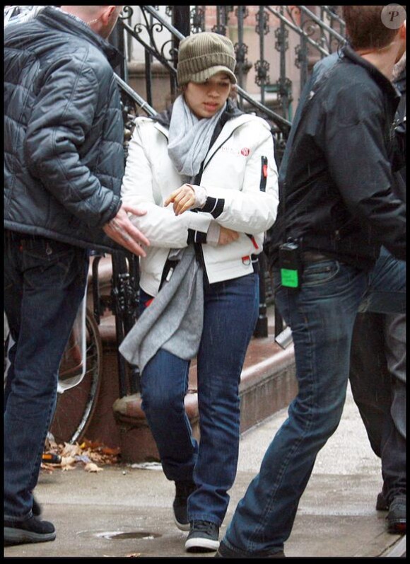 America Ferrera sur le tournage d'Ugly Betty à New York le 12 mars 2010