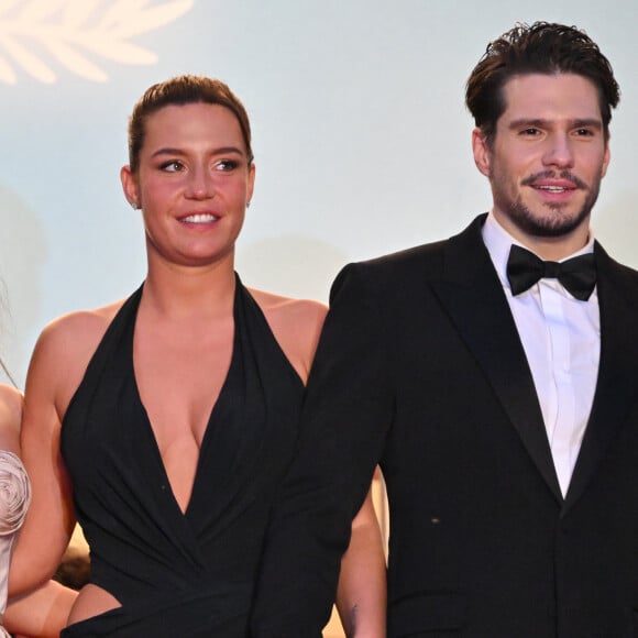 Adèle Exarchopoulos, François Civil - Descente des marches du film " L'amour ouf " lors du 77ème Festival International du Film de Cannes, au Palais des Festivals à Cannes. Le 23 mai 2024 © Bruno Bebert / Bestimage 