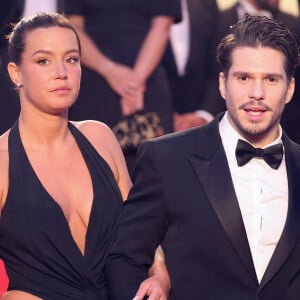 Adèle Exarchopoulos, François Civil - Descente des marches du film " L'amour ouf " lors du 77ème Festival International du Film de Cannes, au Palais des Festivals à Cannes. Le 23 mai 2024 © Jacovides-Moreau / Bestimage 