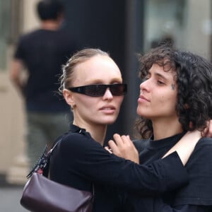 Lily-Rose Depp et sa compagne, 070 Shake le juin 2023 à NYC