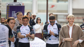 Charlene de Monaco lumineuse avec Jacques et Gabriella très complices, photo de famille inédite pour la fête des Mères