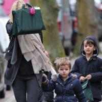 Gwyneth Paltrow : En attendant la sortie d'Iron Man 2, la jolie blonde joue à la super maman... incognito !