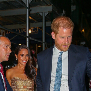 Le prince Harry, duc de Sussex et Meghan Markle, duchesse de Sussex, et sa mère Doria Ragland, à la sortie de la cérémonie des "Women of Vision Awards" au Ziegfeld Theatre à New York, le 16 mai 2023. 