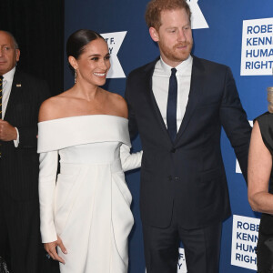 Le prince Harry et Megan Markle au photocall de la soirée de gala "Robert F. Kennedy Human Rights Ripple of Hope 2022" à l'hôtel Hilton de New York City, New York, Etats-Unis, le 6 décembre 2022. 