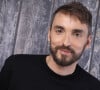 Rendez-vous portrait en studio avec Christophe Willem à Paris. Il porte un sweat 'Etoile Europe' de la marque Etudes, le 15 novembre 2017. © Cédric Perrin / Bestimage