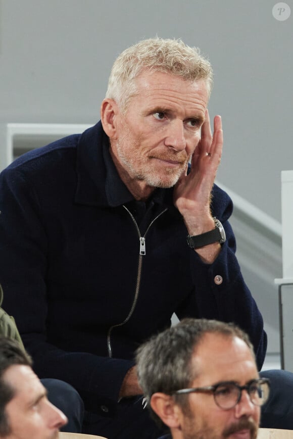 Denis Brogniart dans les tribunes des Internationaux de France de tennis de Roland Garros 2024 à Paris, France, le 31 mai 2024. © Jacovides-Moreau/bestimage 