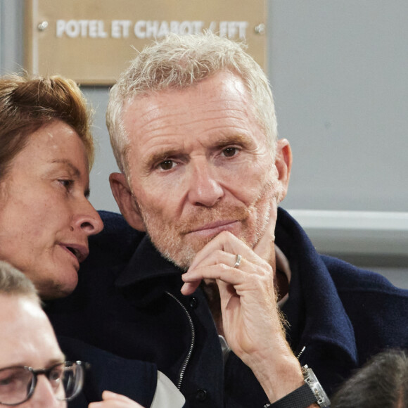 Le couple était tendre en tribunes
Denis Brogniart et sa femme Hortense dans les tribunes des Internationaux de France de tennis de Roland Garros 2024 à Paris, France, le 31 mai 2024. © Jacovides-Moreau/bestimage 