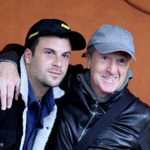 François Cluzet s'est rendu au village lors des Internationaux de France de tennis de Roland Garros avec son fils Paul
François Cluzet et son fils Paul au village lors des Internationaux de France de tennis de Roland Garros, à Paris, France. © Jacovides-Moreau/Bestimage