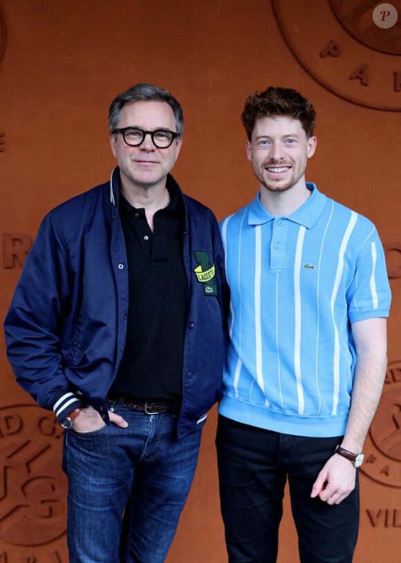 Guillaume De Tonquedec et son fils Timothe au village lors des Internationaux de France de tennis de Roland Garros 2024, à Paris, France, le 1er juin 2024. © Jacovides-Moreau/Bestimage 