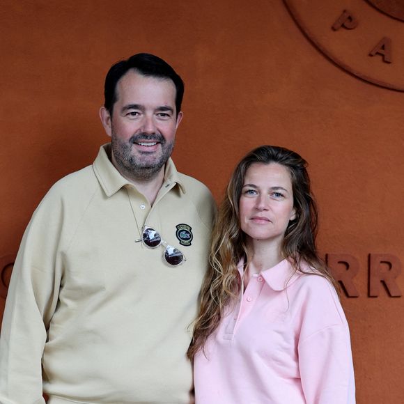 Jean-François Piège et sa femme Elodie au village lors des Internationaux de France de tennis de Roland Garros 2024, à Paris, France, le 1er juin 2024. © Jacovides-Moreau/Bestimage 