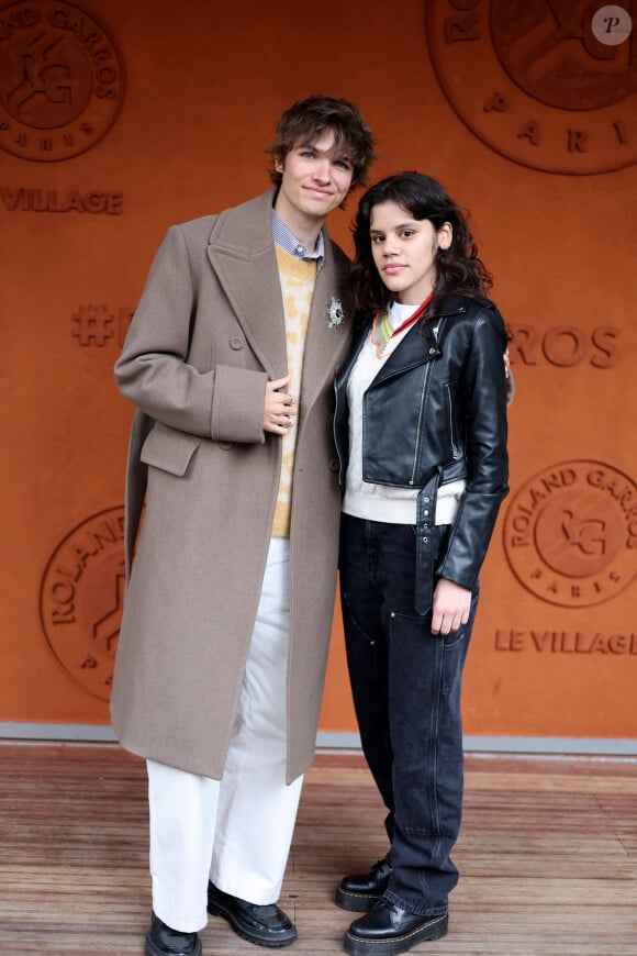 Pierre de Maere et Rori au village lors des Internationaux de France de tennis de Roland Garros 2024, à Paris, France, le 1er juin 2024. © Jacovides-Moreau/Bestimage 