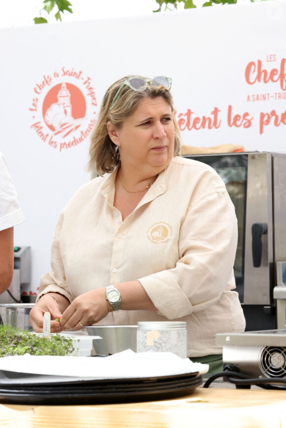 Les Chefs à Saint-Tropez fêtent les producteurs - Démonstration culinaire avec La Cheffe Stéphanie Le Quellec - La Scène - Paris et Les Candidats Quentin Maufrais et Jorick Dorignac - TopChef 2024, le 6 mai 2024, place des Lices à Saint-Tropez. Photo : Stéphanie Le Quellec - La Scène - Paris © Jean-Marc Lhomer/Bestimage 